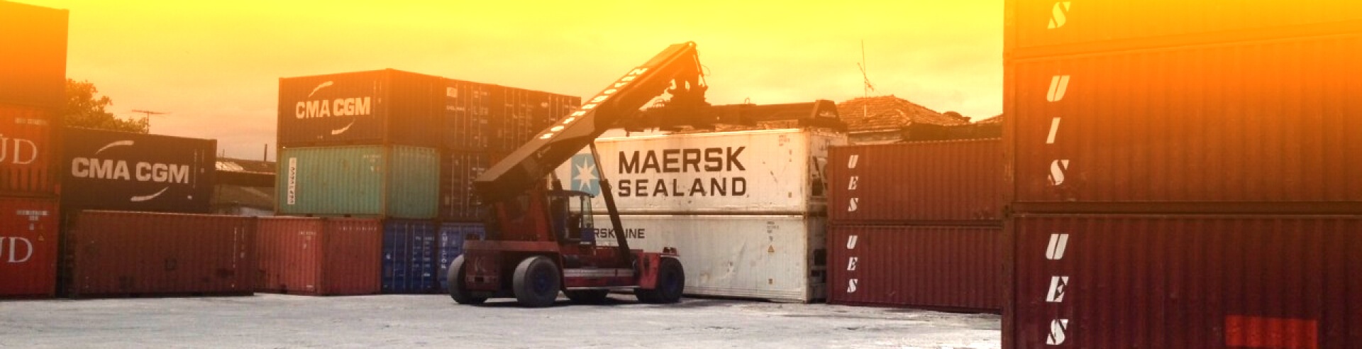 Empilhadeira Stacker | Transportadora Navegantes